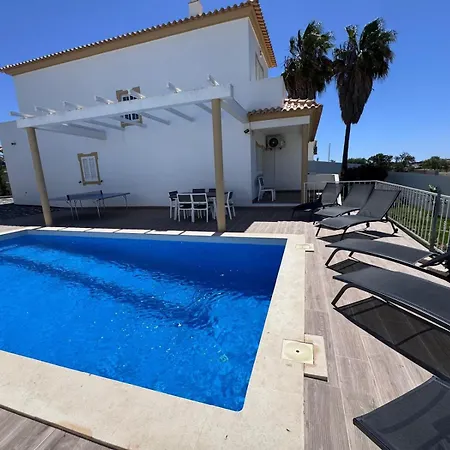 Menina By Ocvillas فيلة