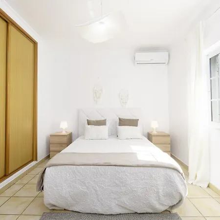 فيلة Menina By Ocvillas *